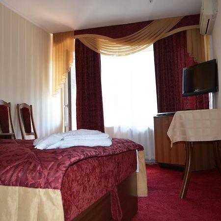 Hotel Cooperator Kiev Bagian luar foto