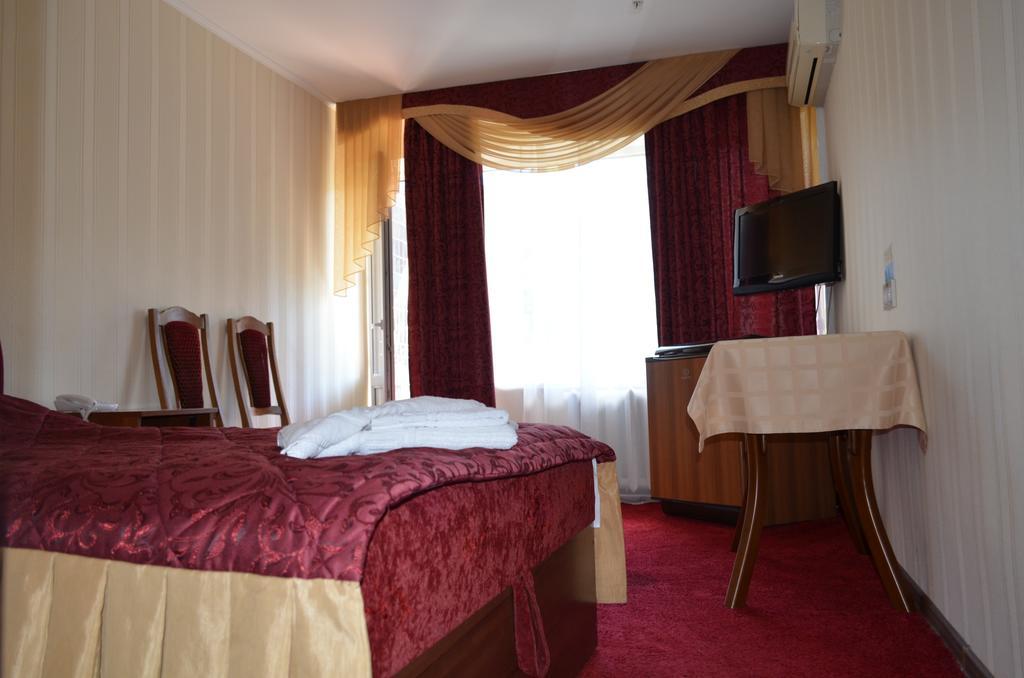 Hotel Cooperator Kiev Bagian luar foto