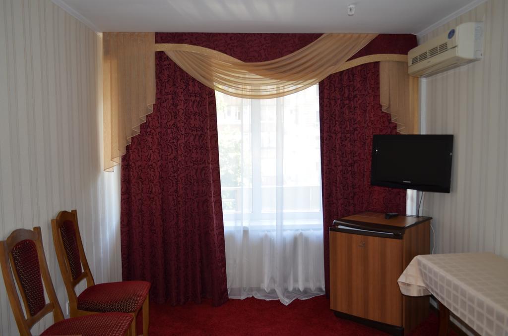 Hotel Cooperator Kiev Bagian luar foto